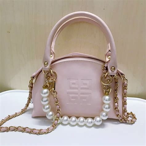 Unbranded Luxury GIVENCHY